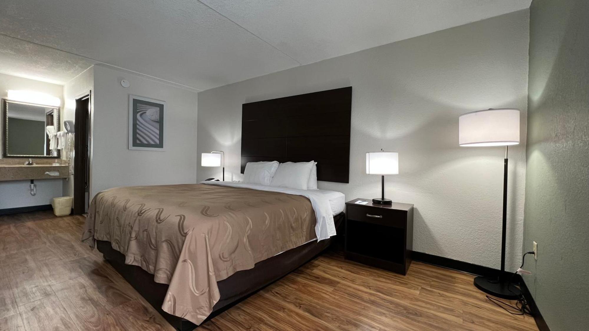 Quality Inn Merriam Kansas City Экстерьер фото