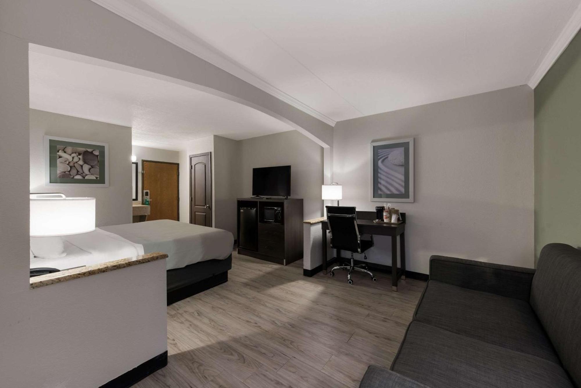 Quality Inn Merriam Kansas City Экстерьер фото