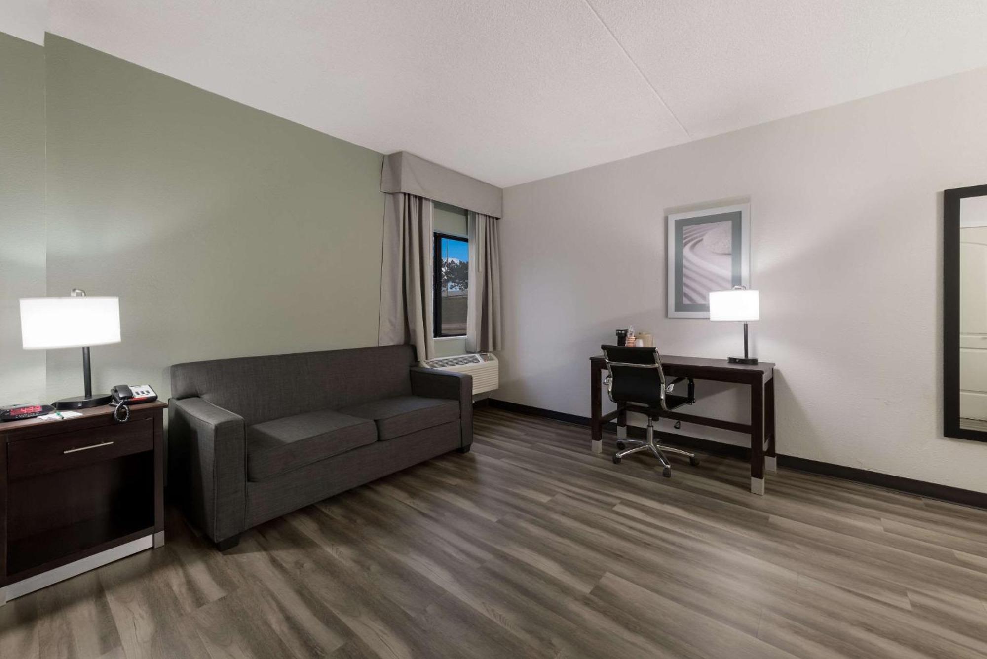 Quality Inn Merriam Kansas City Экстерьер фото