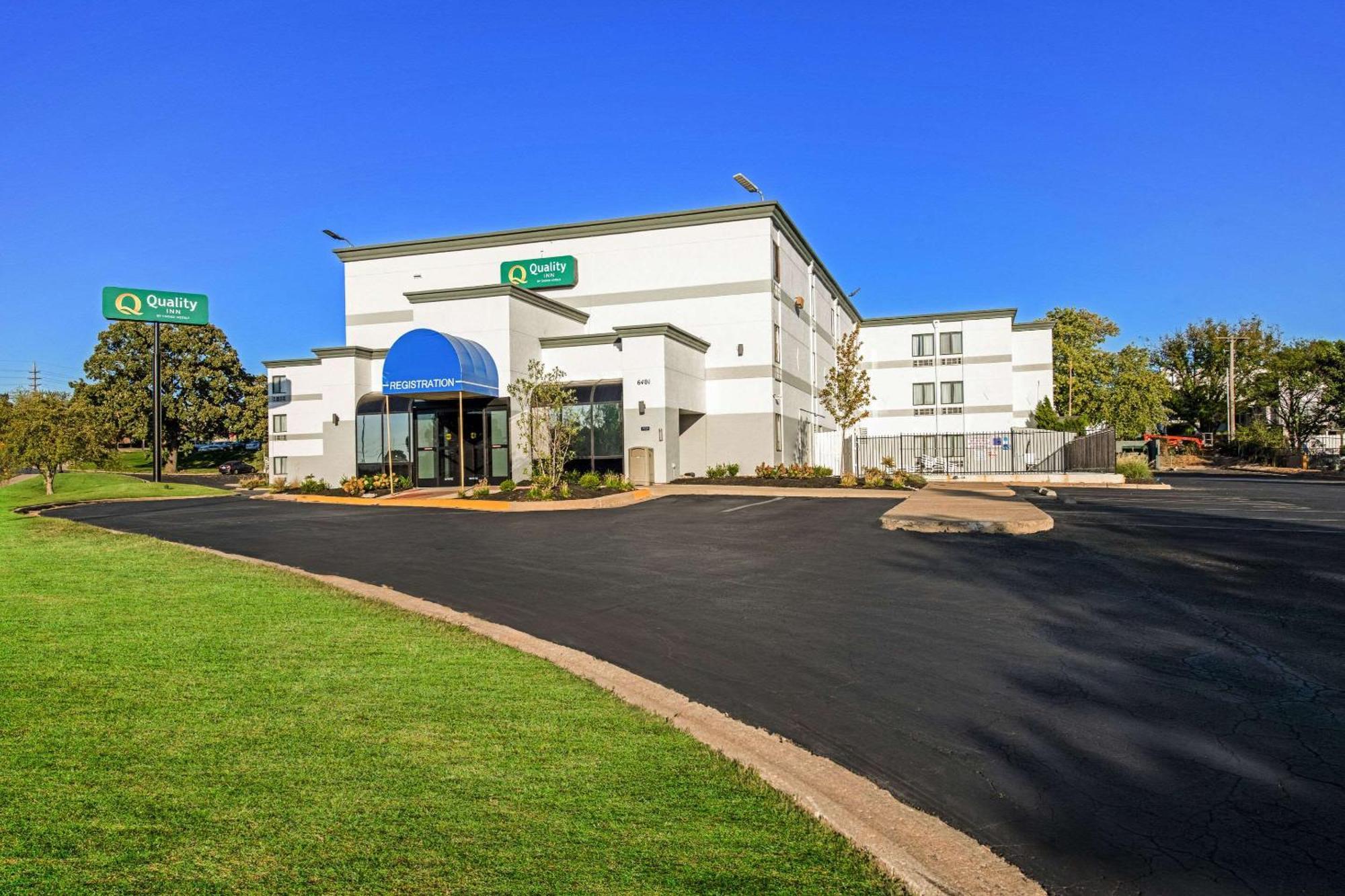 Quality Inn Merriam Kansas City Экстерьер фото