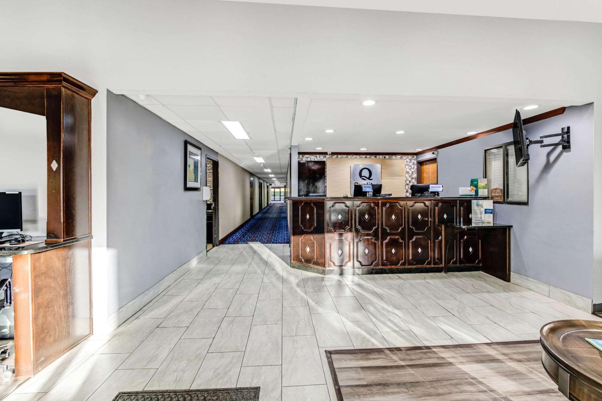 Quality Inn Merriam Kansas City Экстерьер фото